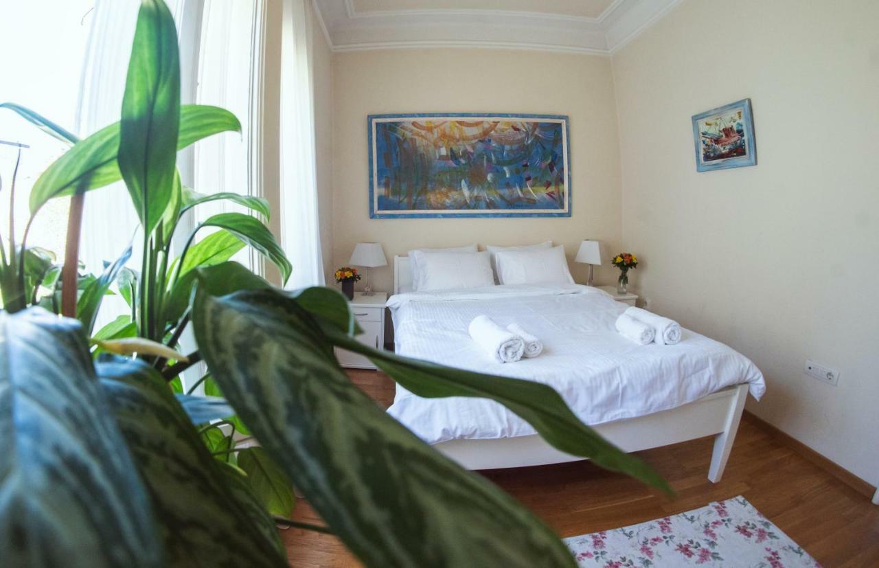 Crown Apartment With Garden View Belgrad Exterior foto